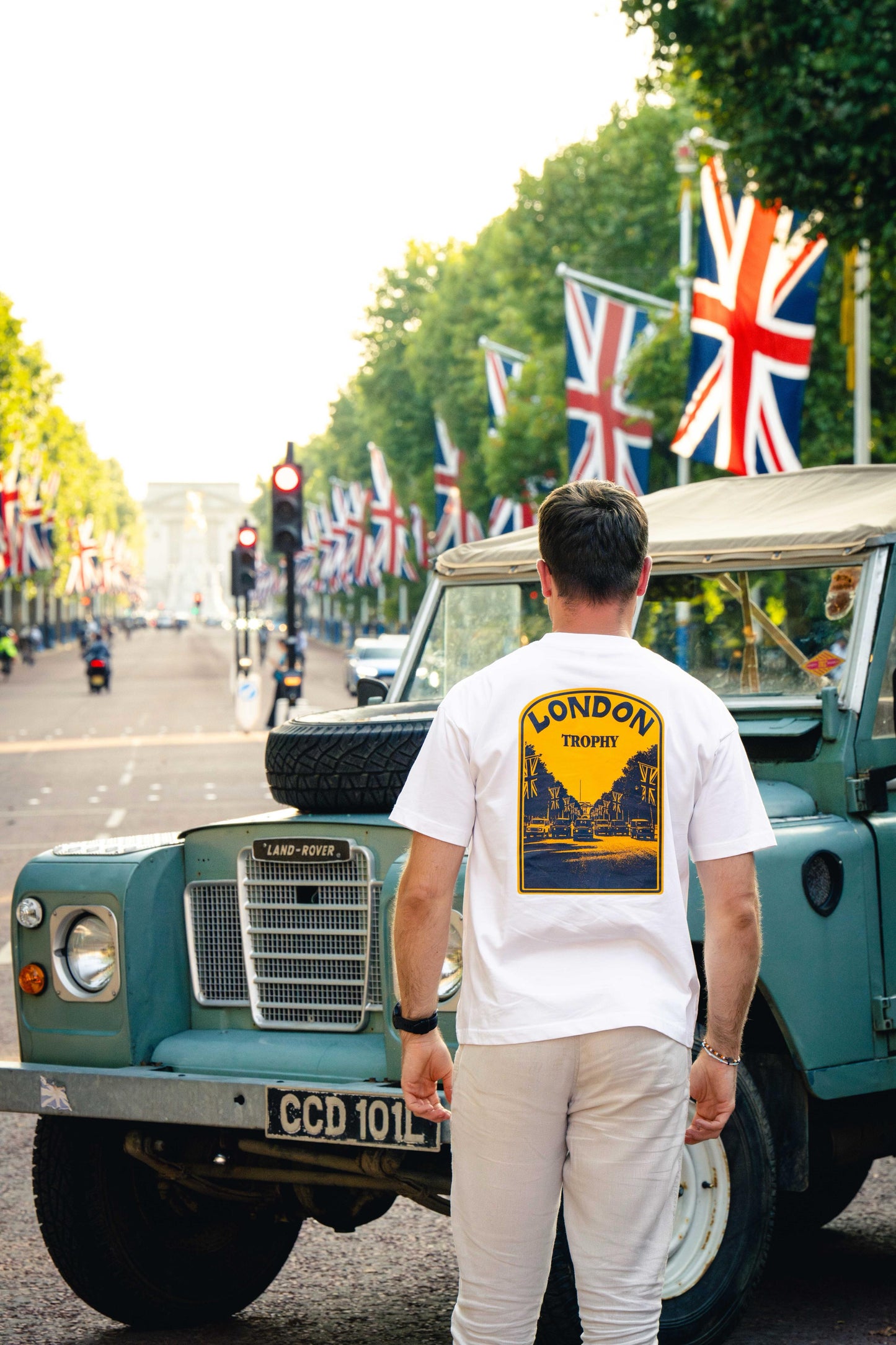 Limited Run 'London Trophy' | White